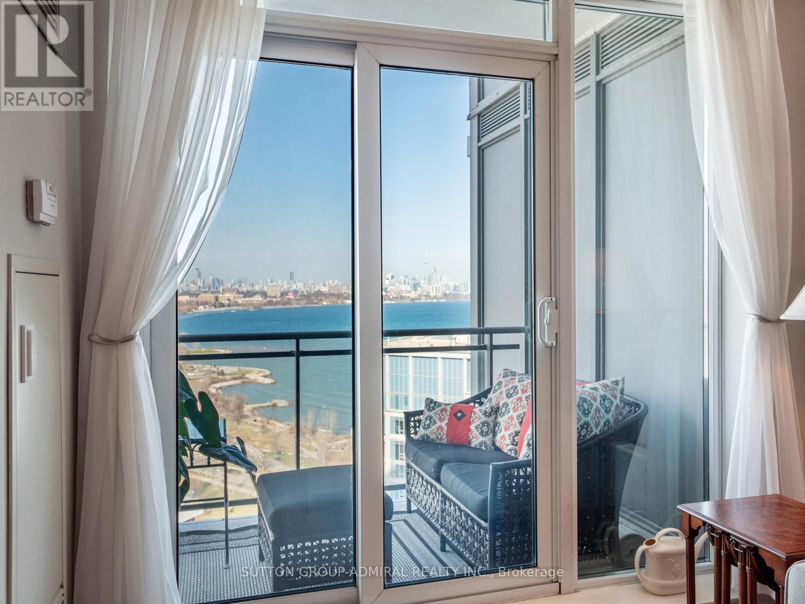 2304 - 2121 LAKE SHORE BOULEVARD WEST Image 12