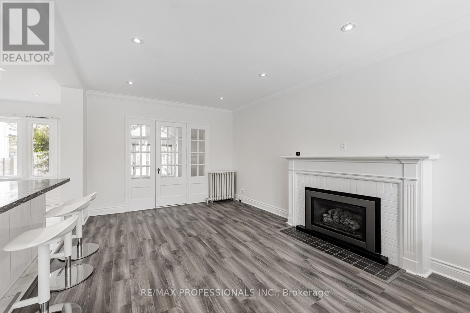 228 THE KINGSWAY Image 12