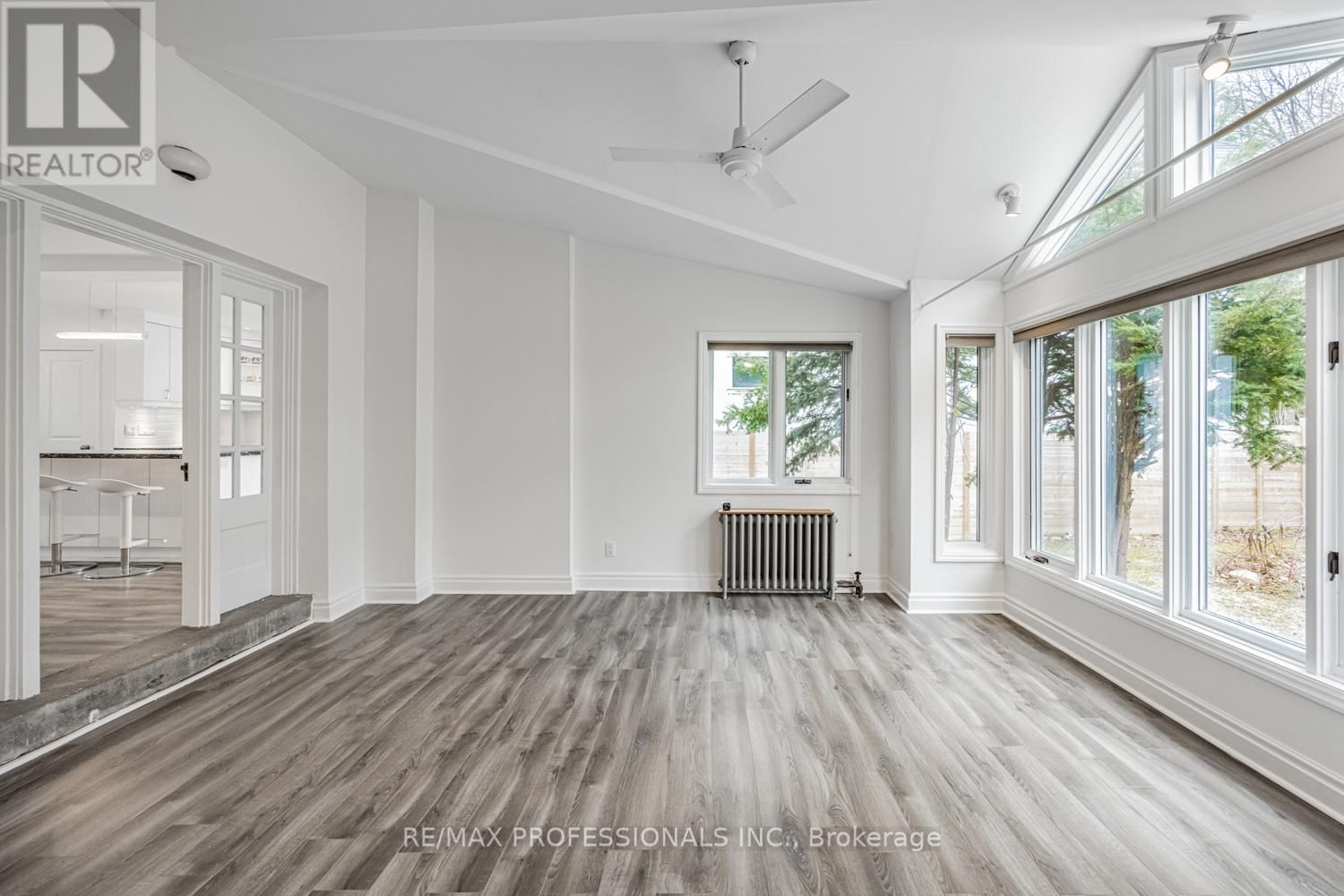 228 THE KINGSWAY Image 16