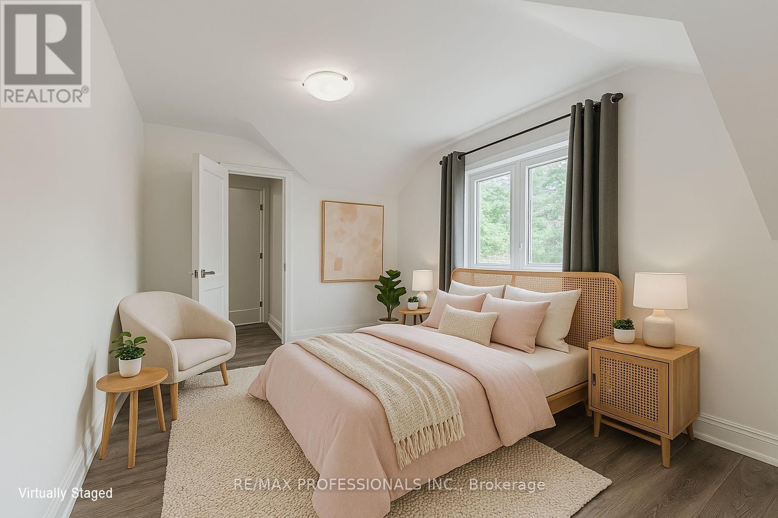 228 THE KINGSWAY Image 19