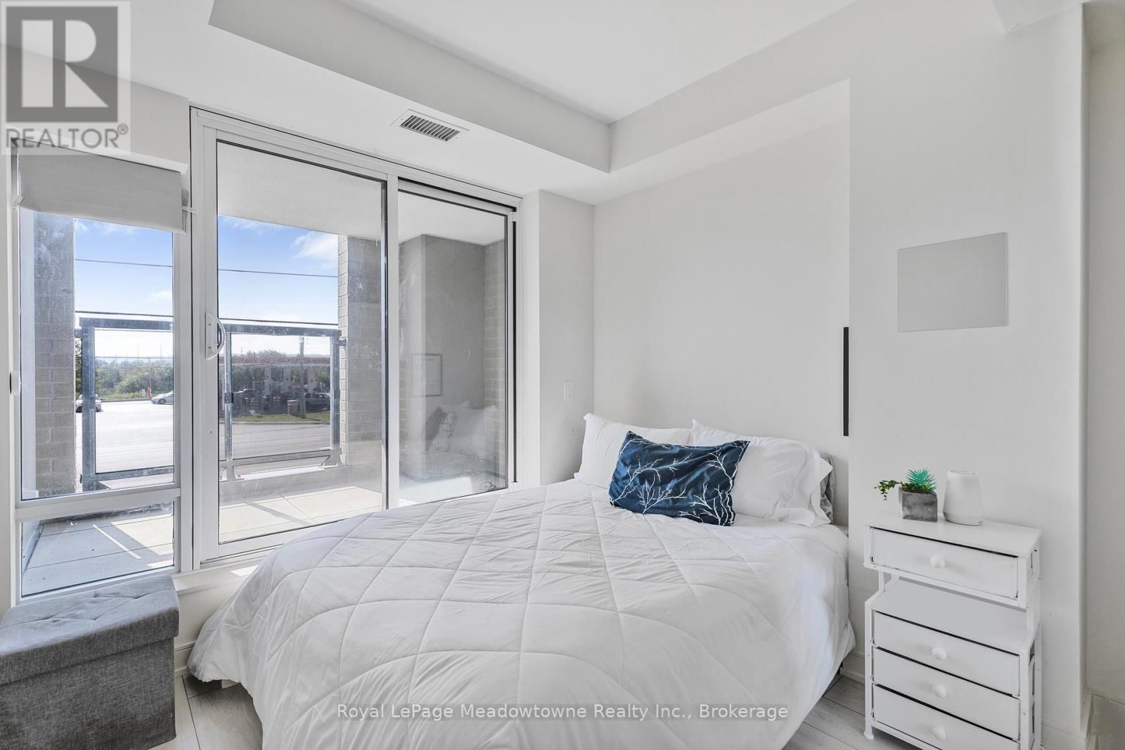 TH 107 - 8010 DERRY ROAD Image 16