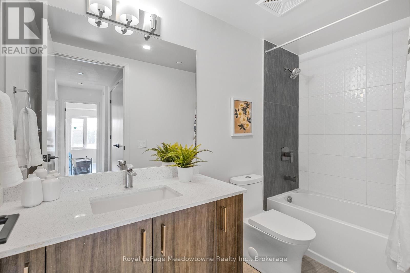 TH 107 - 8010 DERRY ROAD Image 20