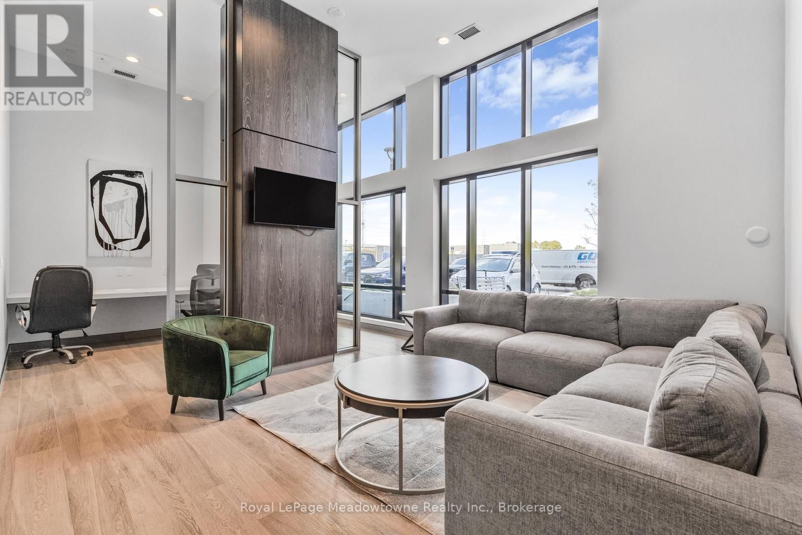 TH 107 - 8010 DERRY ROAD Image 3