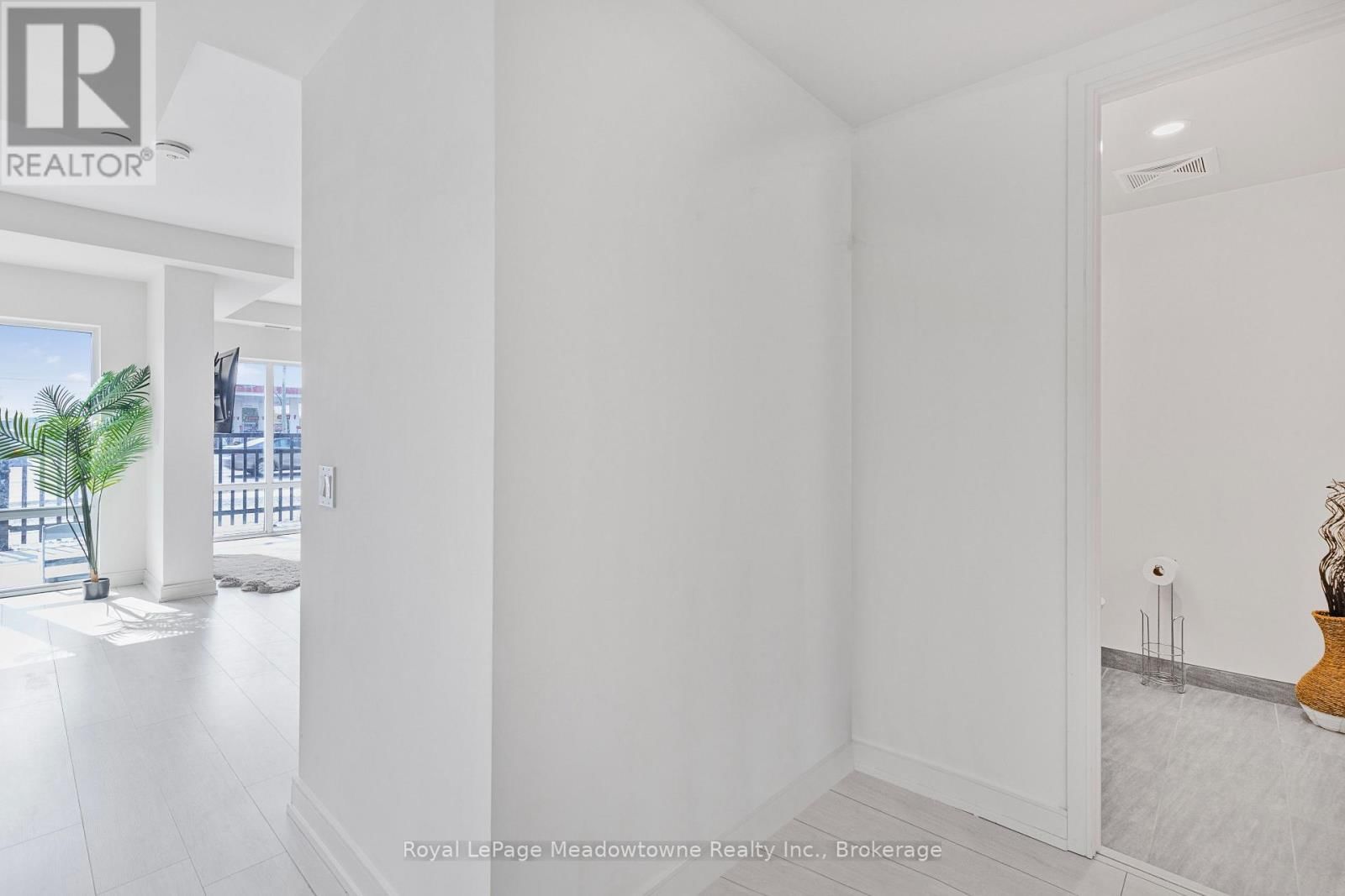 TH 107 - 8010 DERRY ROAD Image 6