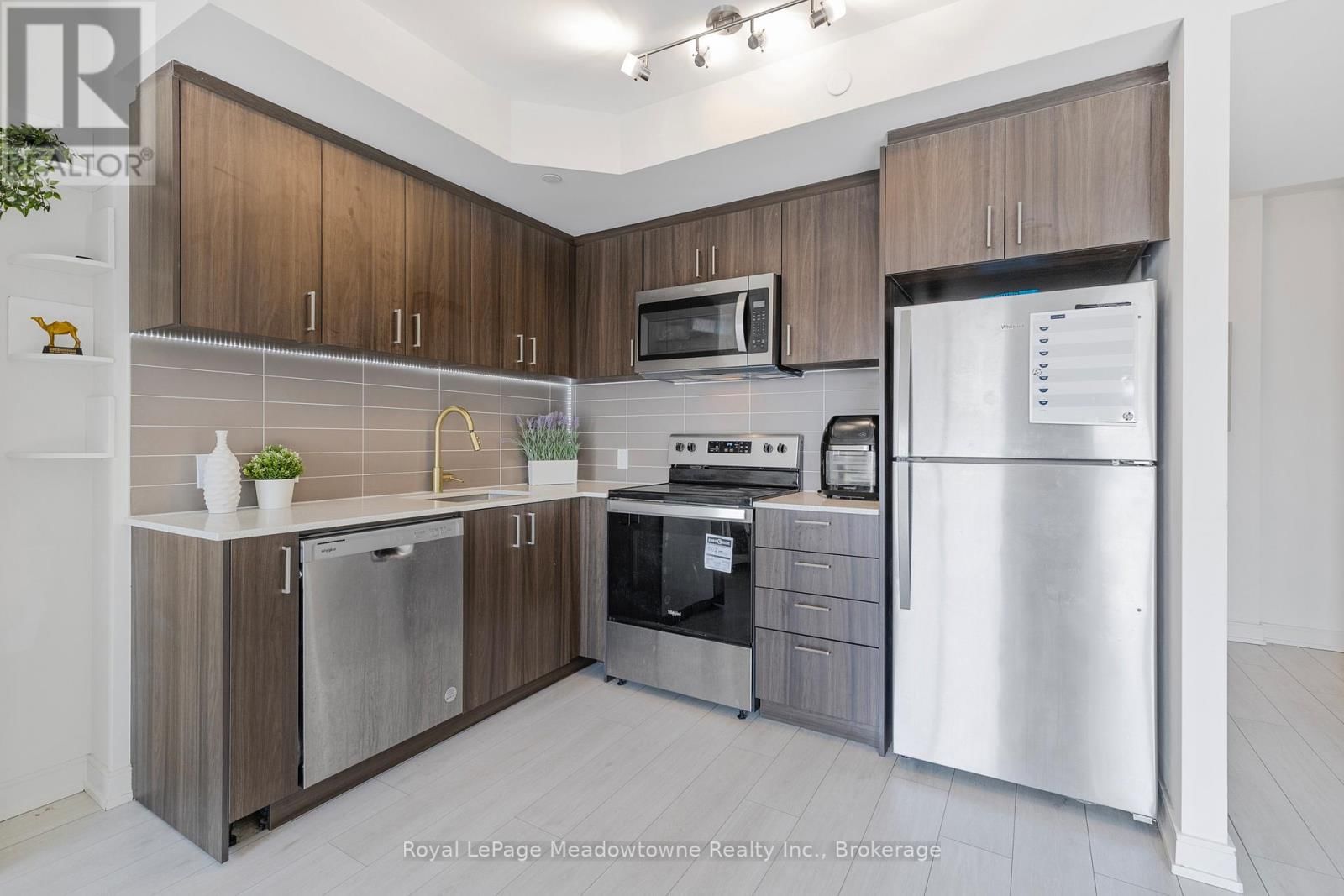 TH 107 - 8010 DERRY ROAD Image 9