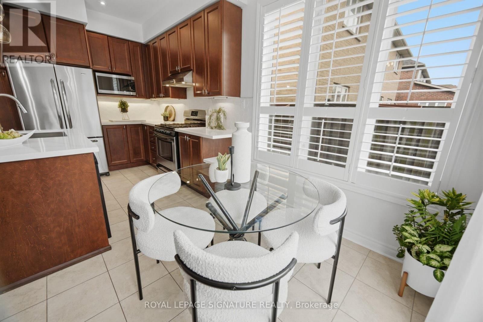 2386 STONE GLEN CRESCENT Image 17