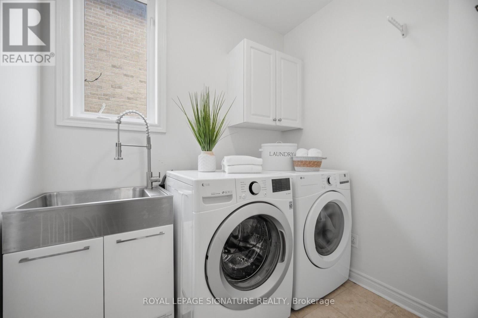 2386 STONE GLEN CRESCENT Image 19