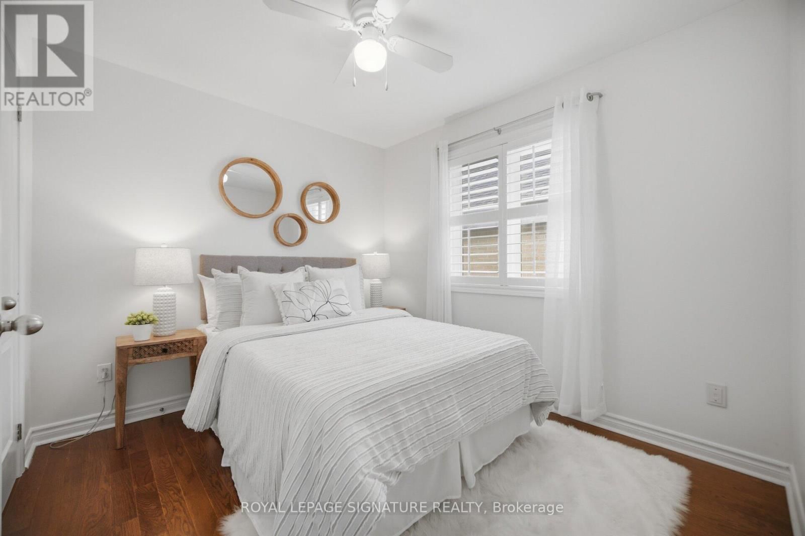 2386 STONE GLEN CRESCENT Image 32