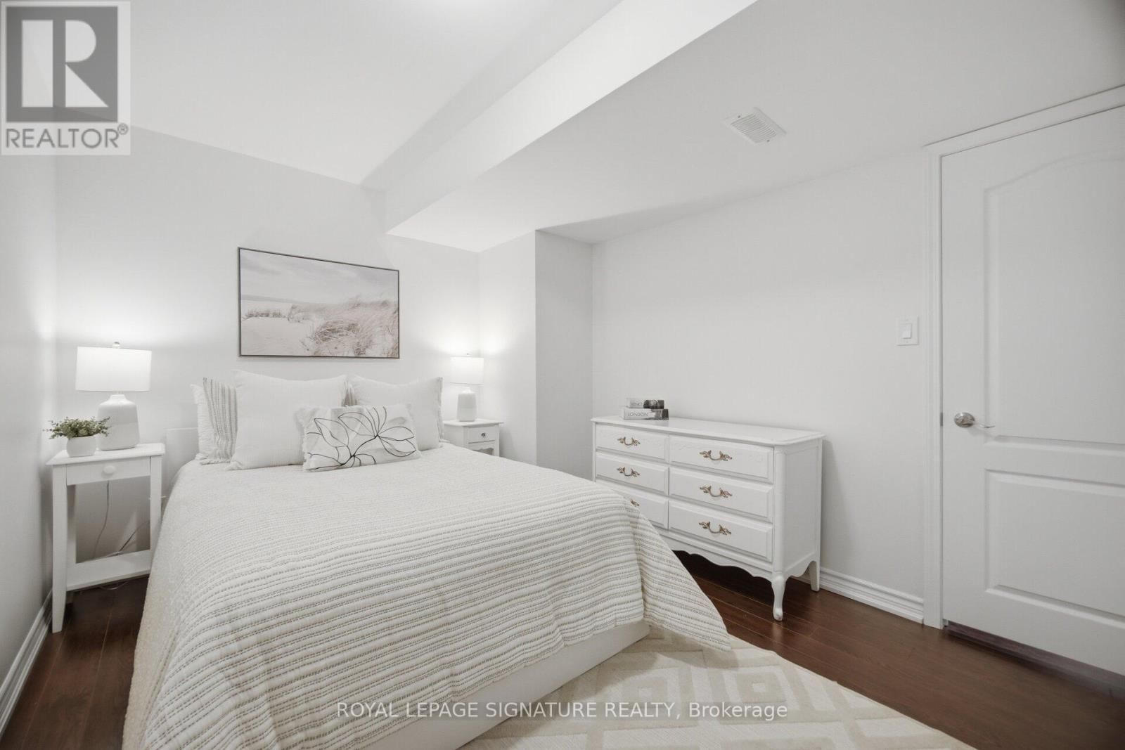 2386 STONE GLEN CRESCENT Image 41