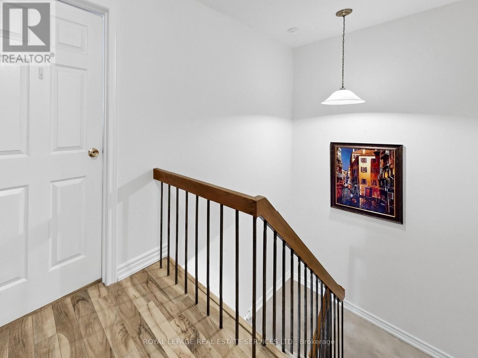 21 - 530 FALGARWOOD DRIVE Image 18