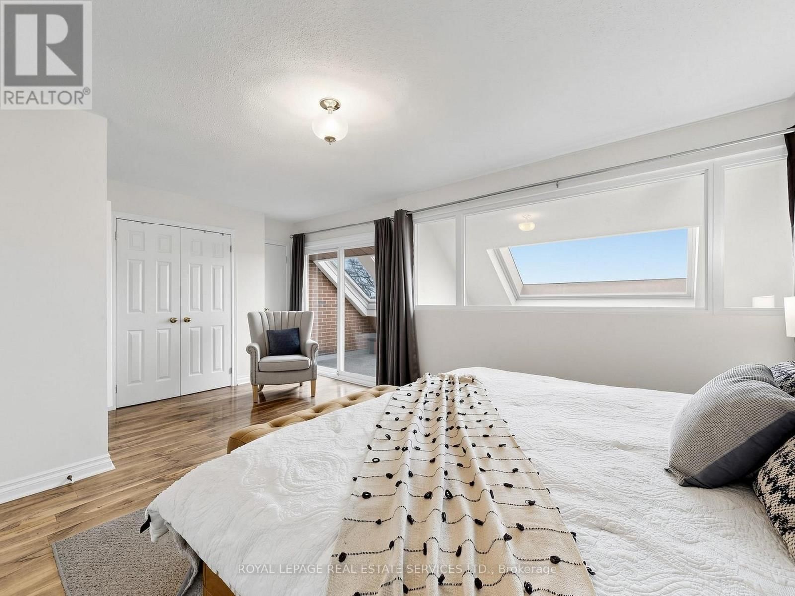 21 - 530 FALGARWOOD DRIVE Image 22