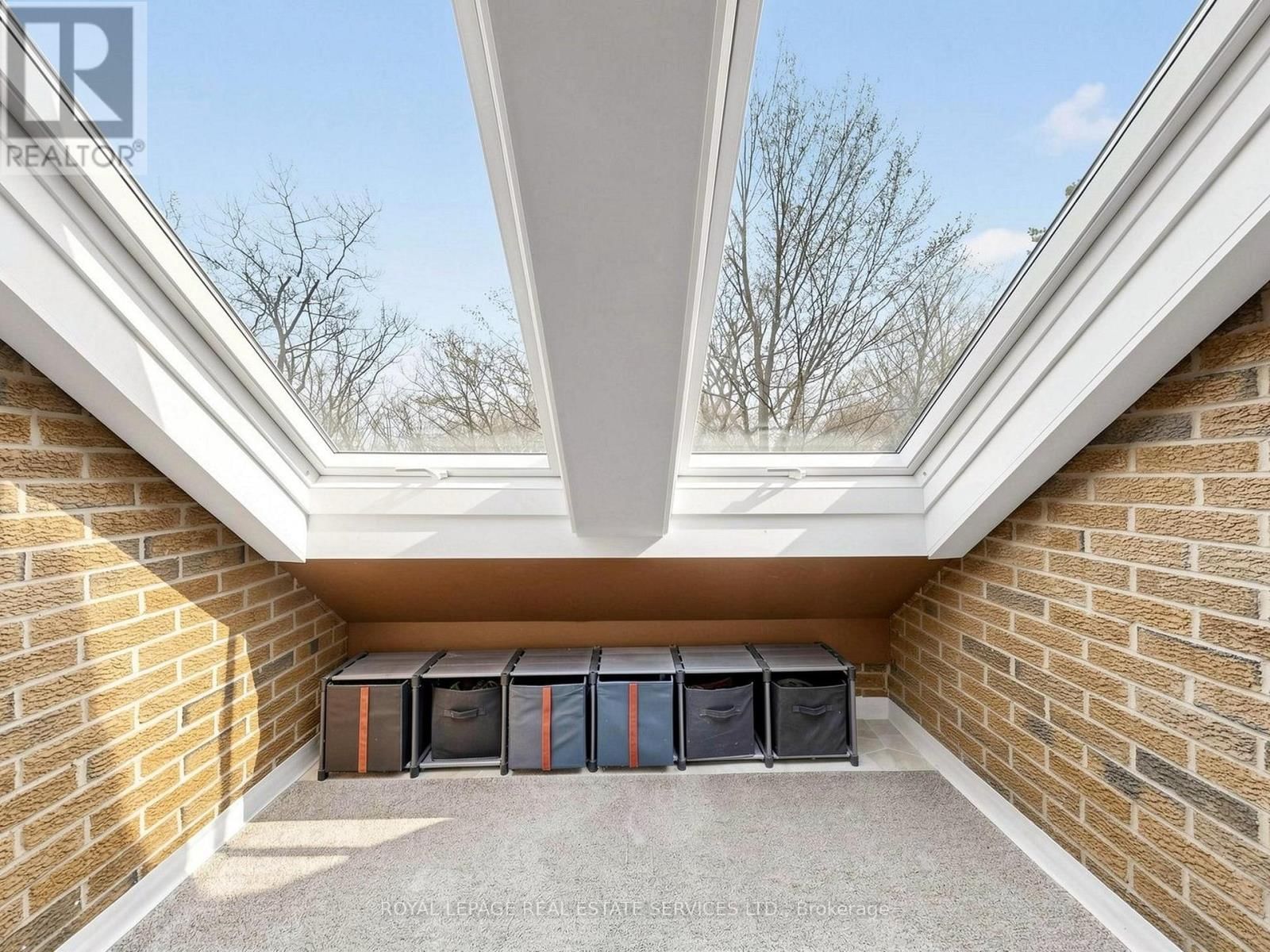 21 - 530 FALGARWOOD DRIVE Image 26