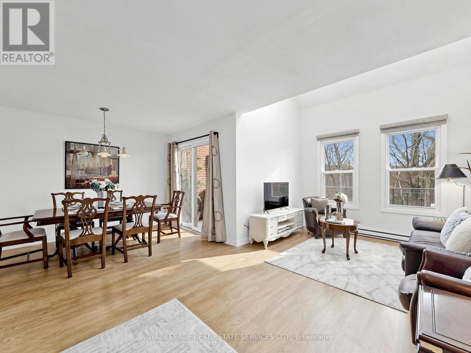 21 - 530 FALGARWOOD DRIVE Image 3