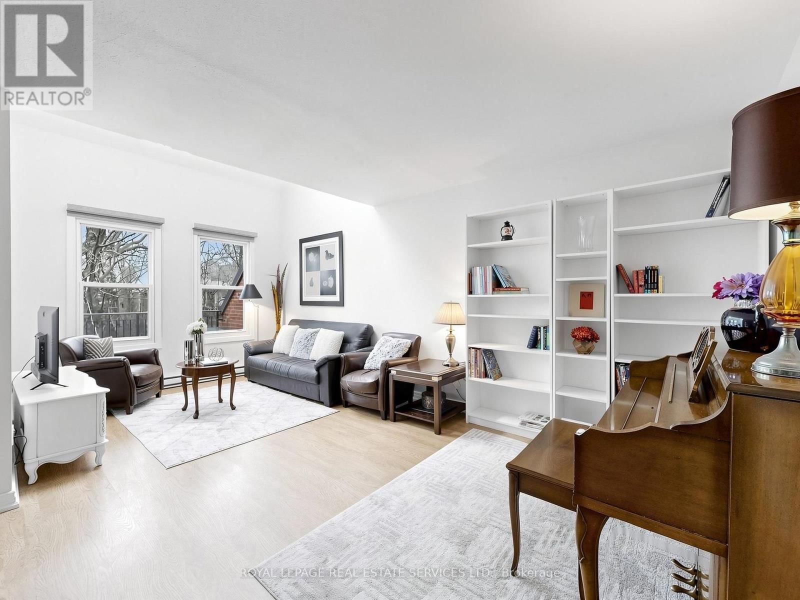 21 - 530 FALGARWOOD DRIVE Image 4