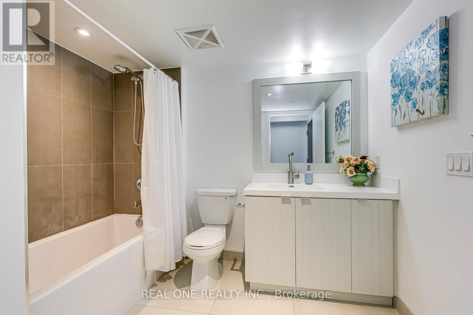 2619 - 9 MABELLE AVENUE Image 16