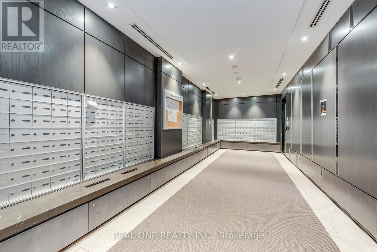 2619 - 9 MABELLE AVENUE Image 18