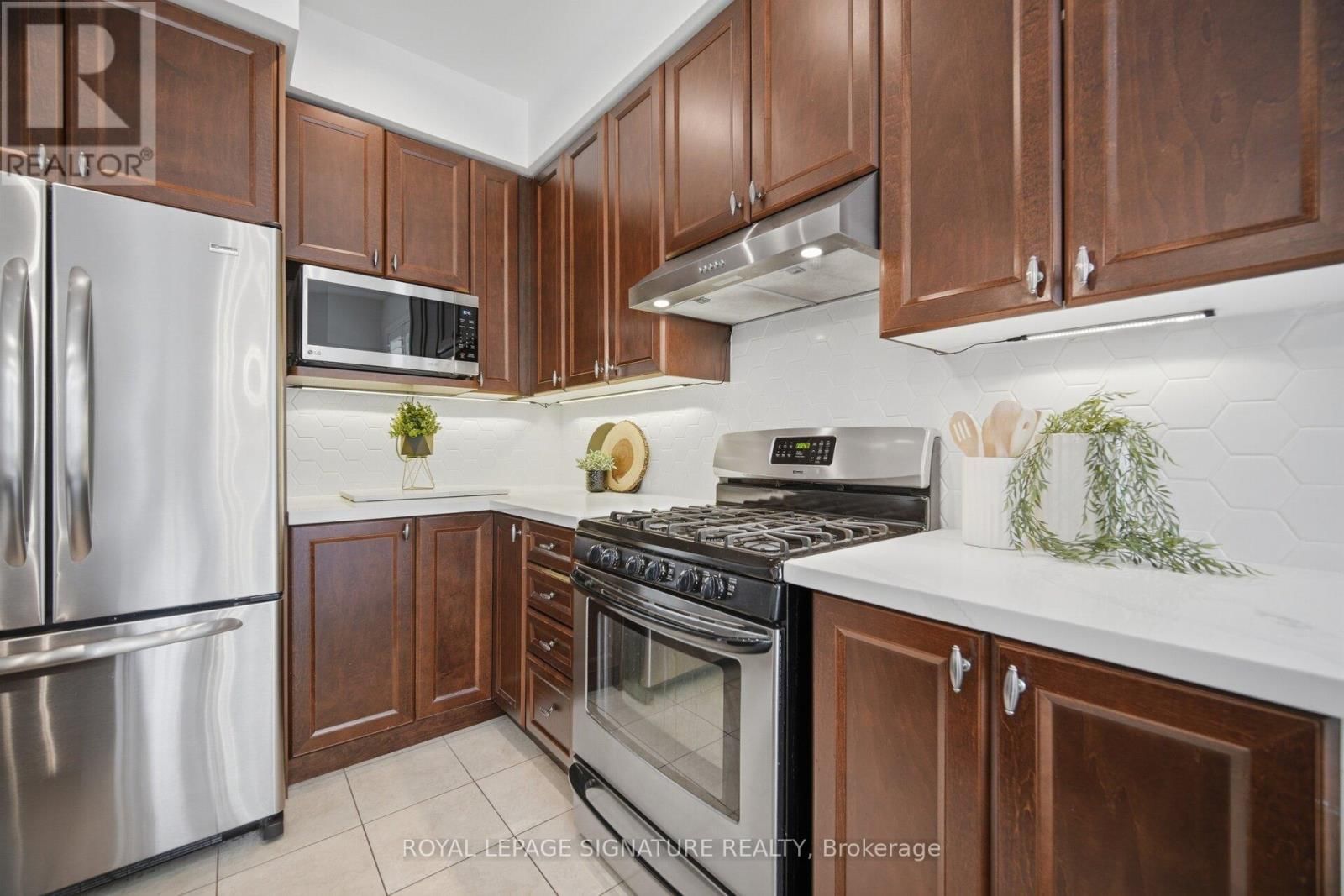 2386 STONE GLEN CRESCENT Image 13