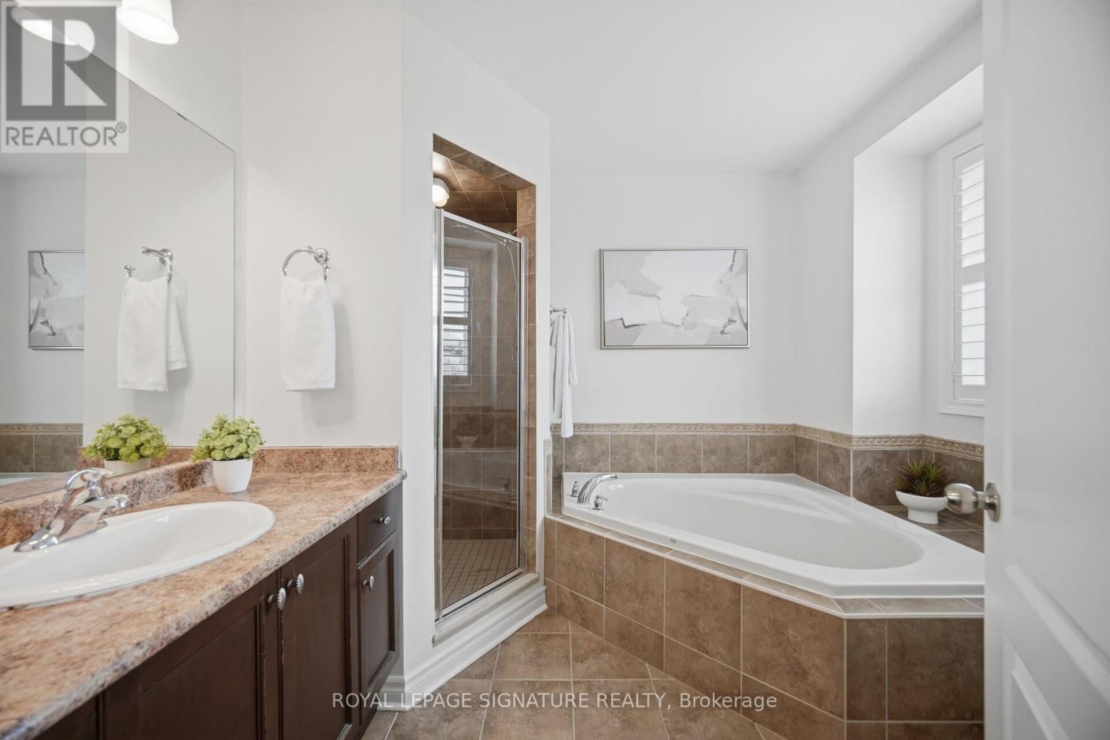 2386 STONE GLEN CRESCENT Image 27