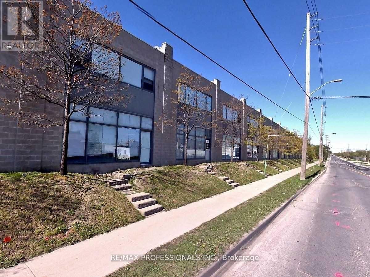 34 - 300 NEW TORONTO STREET Image 1