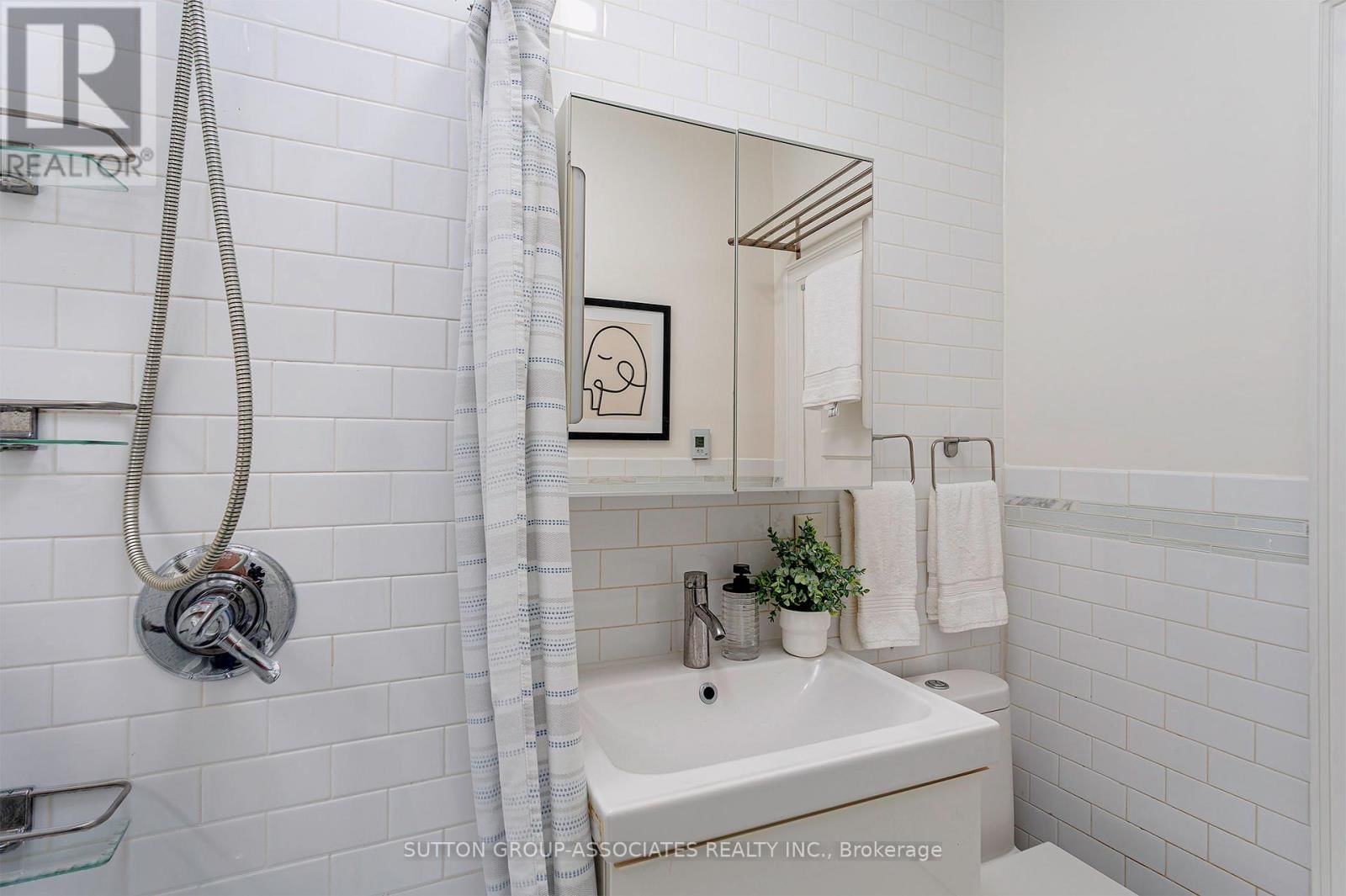 88 WESTMINSTER AVENUE Image 17