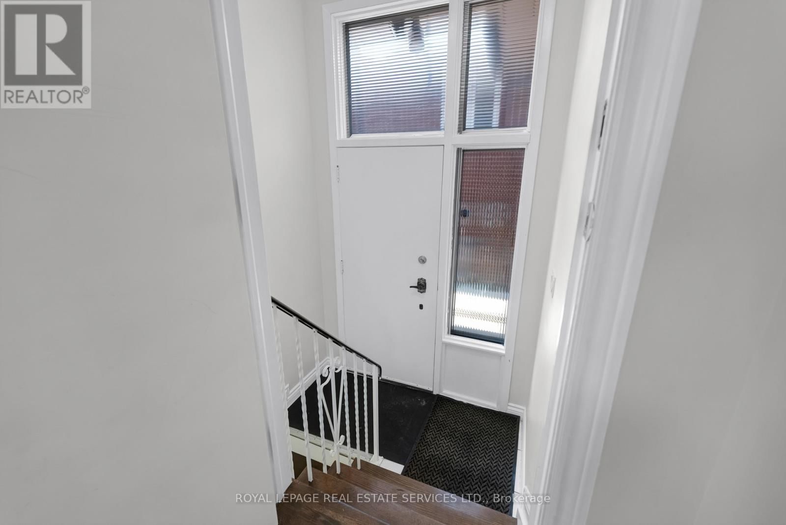 1038 ALEXANDRA AVENUE Image 29