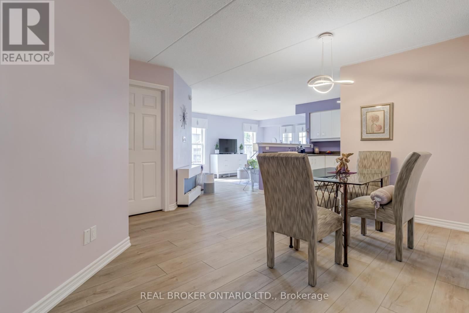 313 - 1460 BISHOPS GATE Image 10