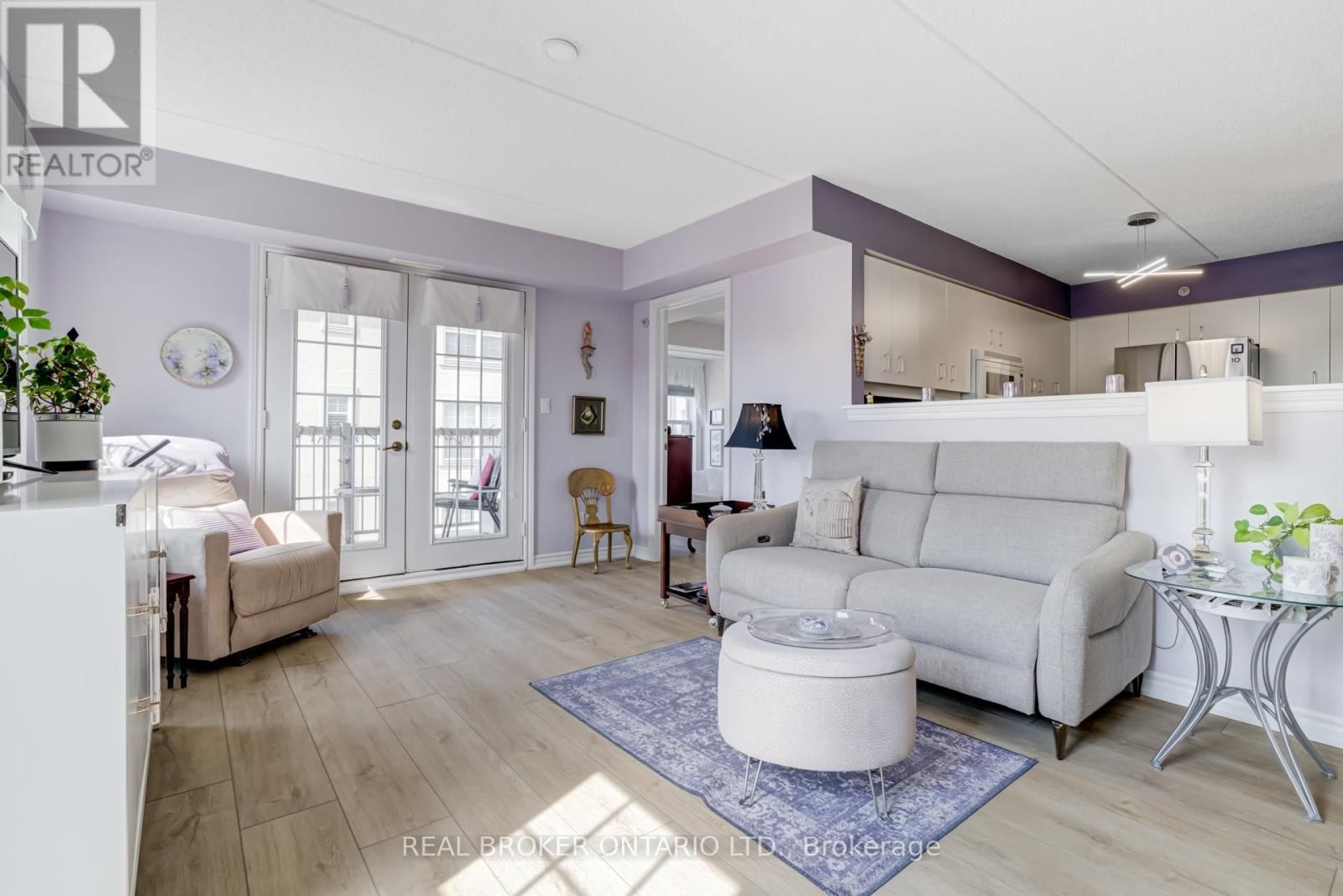 313 - 1460 BISHOPS GATE Image 3