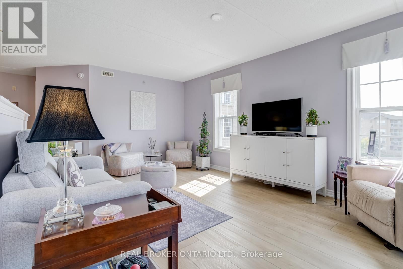 313 - 1460 BISHOPS GATE Image 4