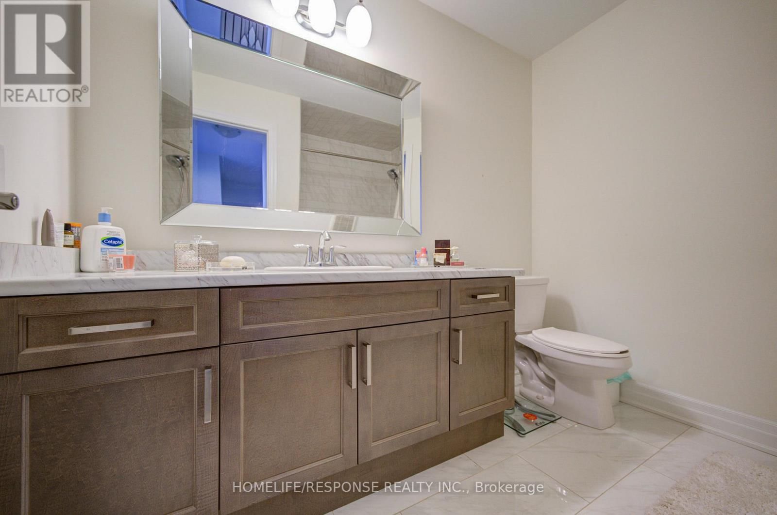 31 - 3023 CREEKSHORE COMMON Image 35