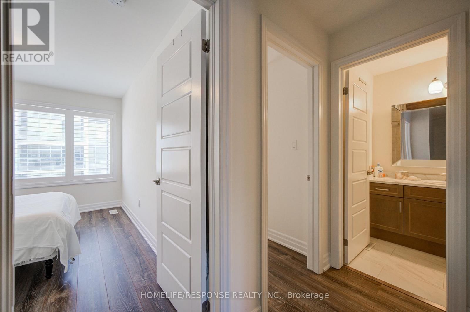 31 - 3023 CREEKSHORE COMMON Image 38