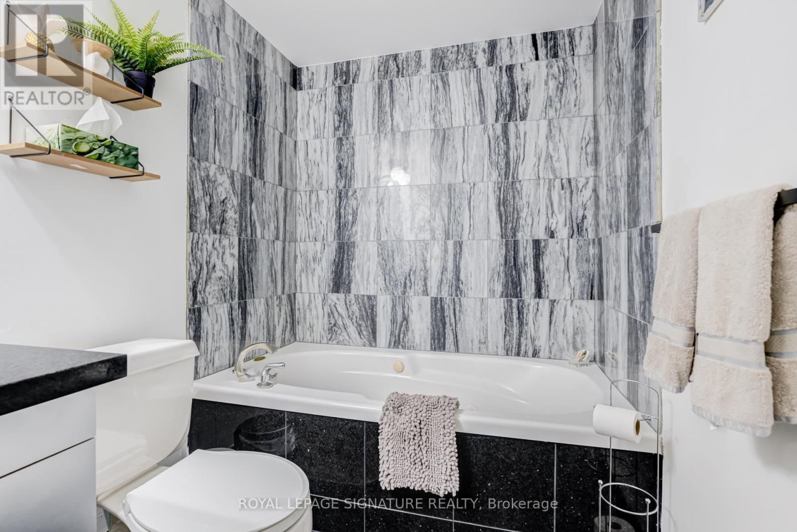 1006 - 2287 LAKE SHORE BOULEVARD WEST Image 19