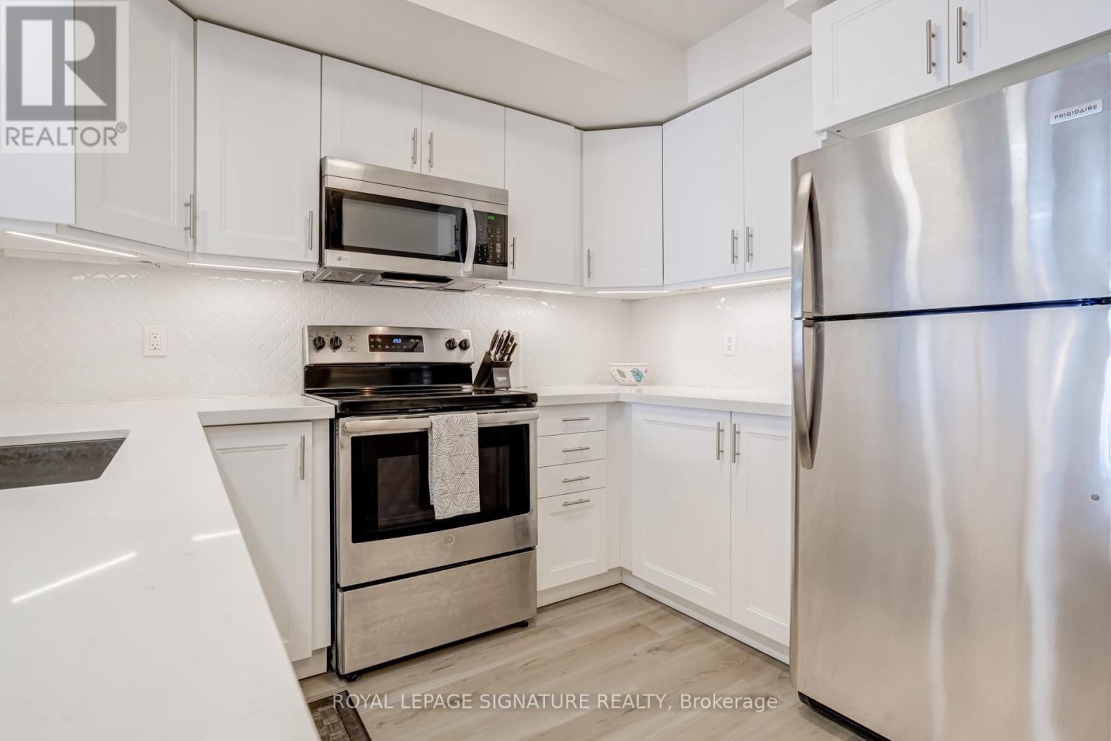 1006 - 2287 LAKE SHORE BOULEVARD WEST Image 7