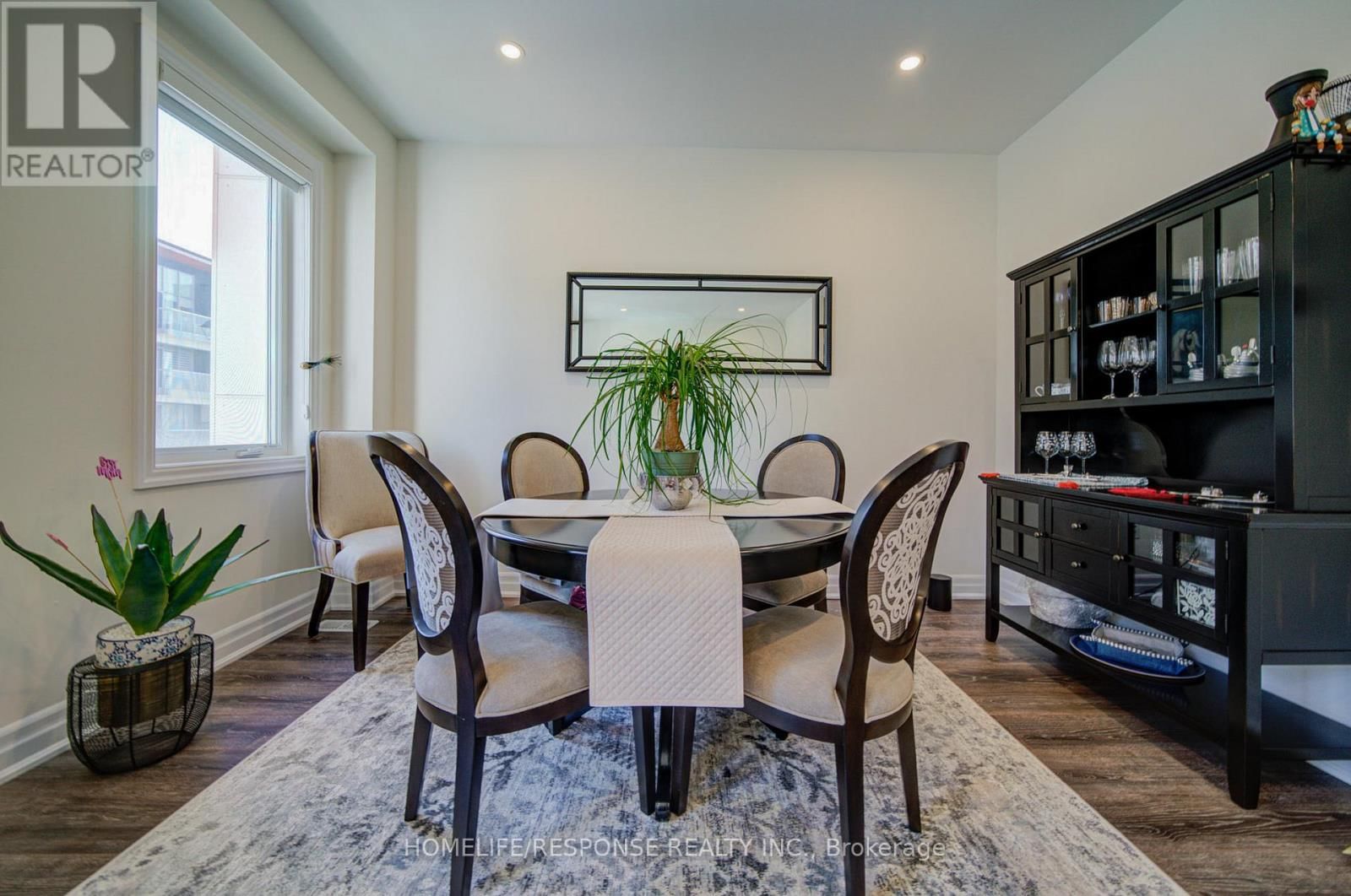 31 - 3023 CREEKSHORE COMMON Image 12