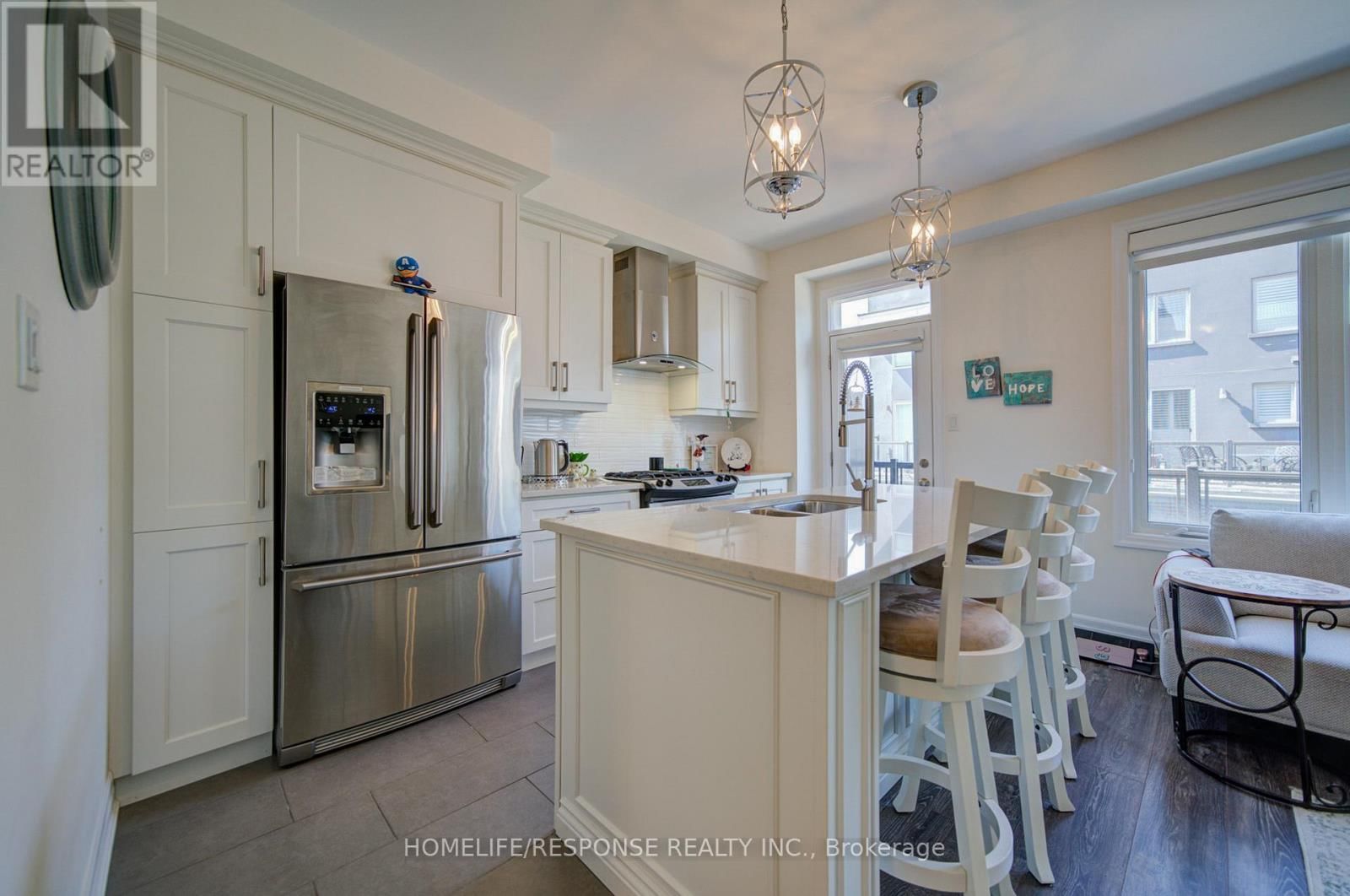 31 - 3023 CREEKSHORE COMMON Image 21