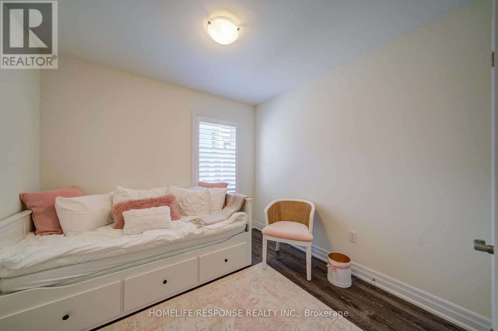 31 - 3023 CREEKSHORE COMMON Image 32