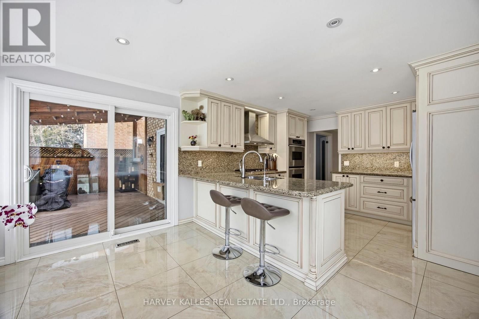 682 WILLOWBANK TRAIL Image 13