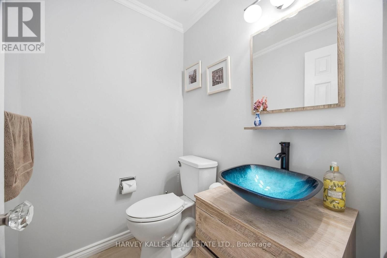 682 WILLOWBANK TRAIL Image 15