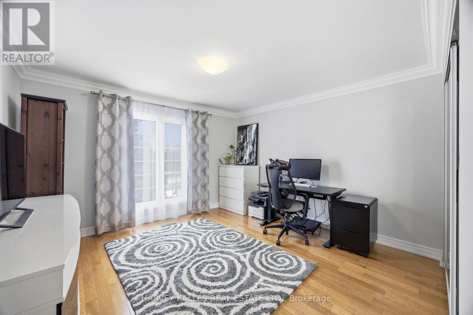 682 WILLOWBANK TRAIL Image 25