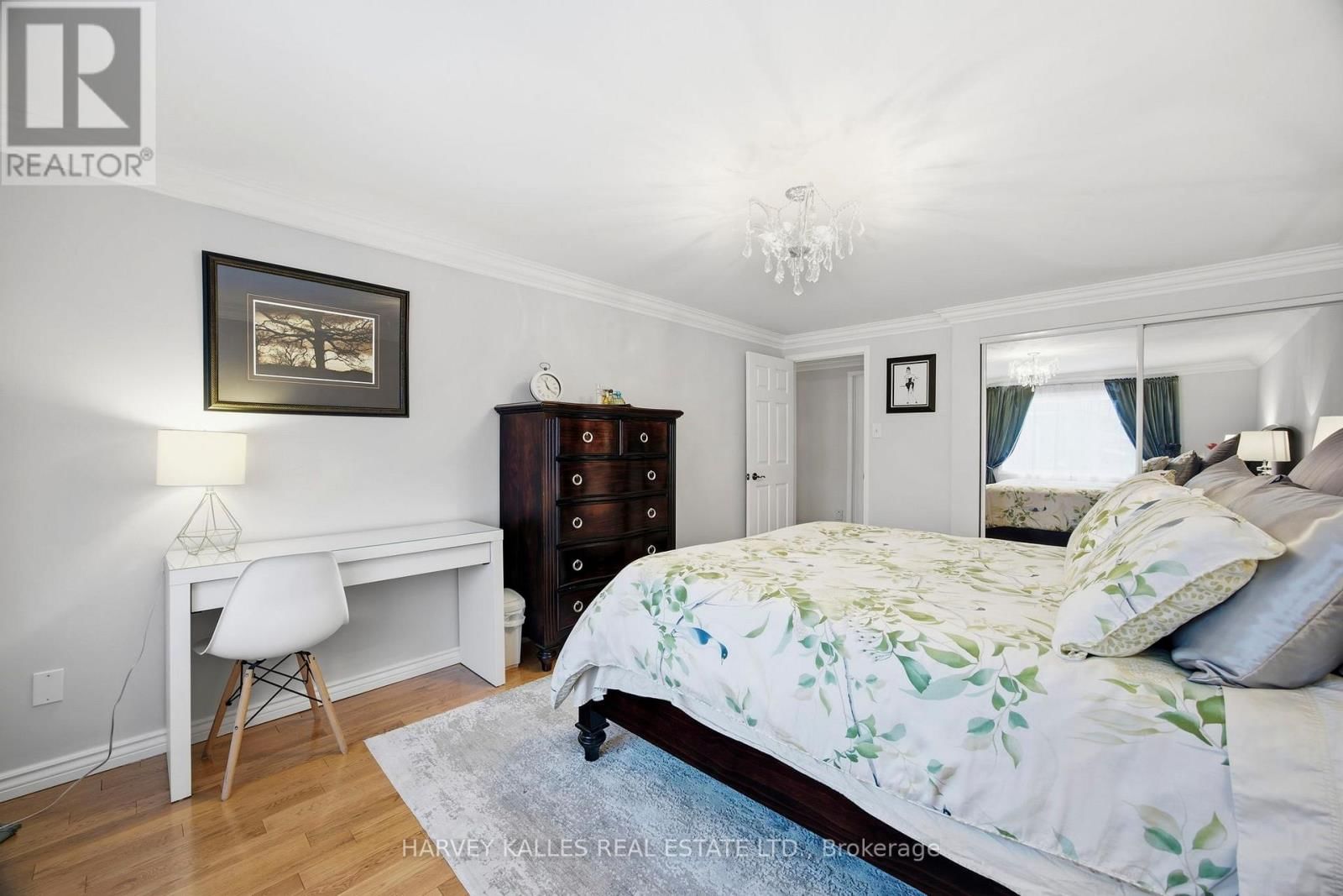 682 WILLOWBANK TRAIL Image 26