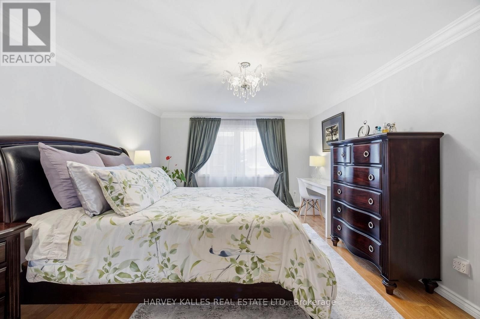 682 WILLOWBANK TRAIL Image 27