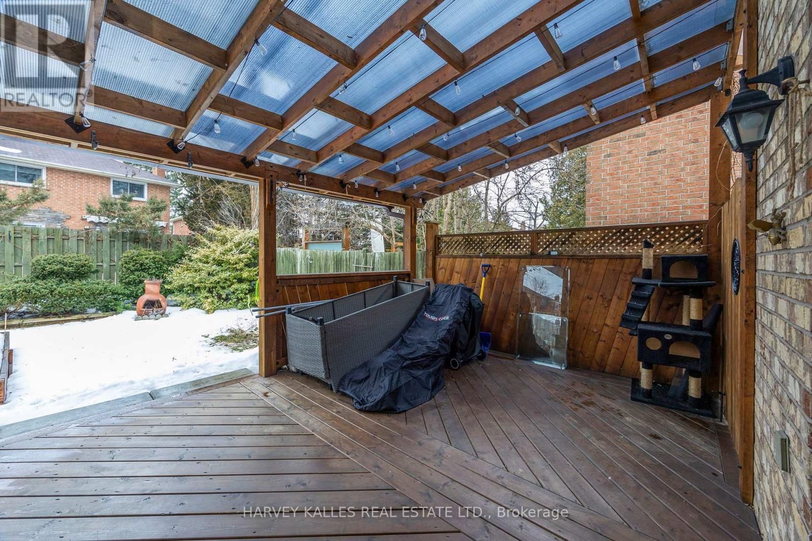 682 WILLOWBANK TRAIL Image 44