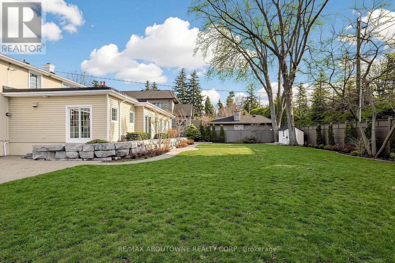 1316 CAMBRIDGE DRIVE Image 41