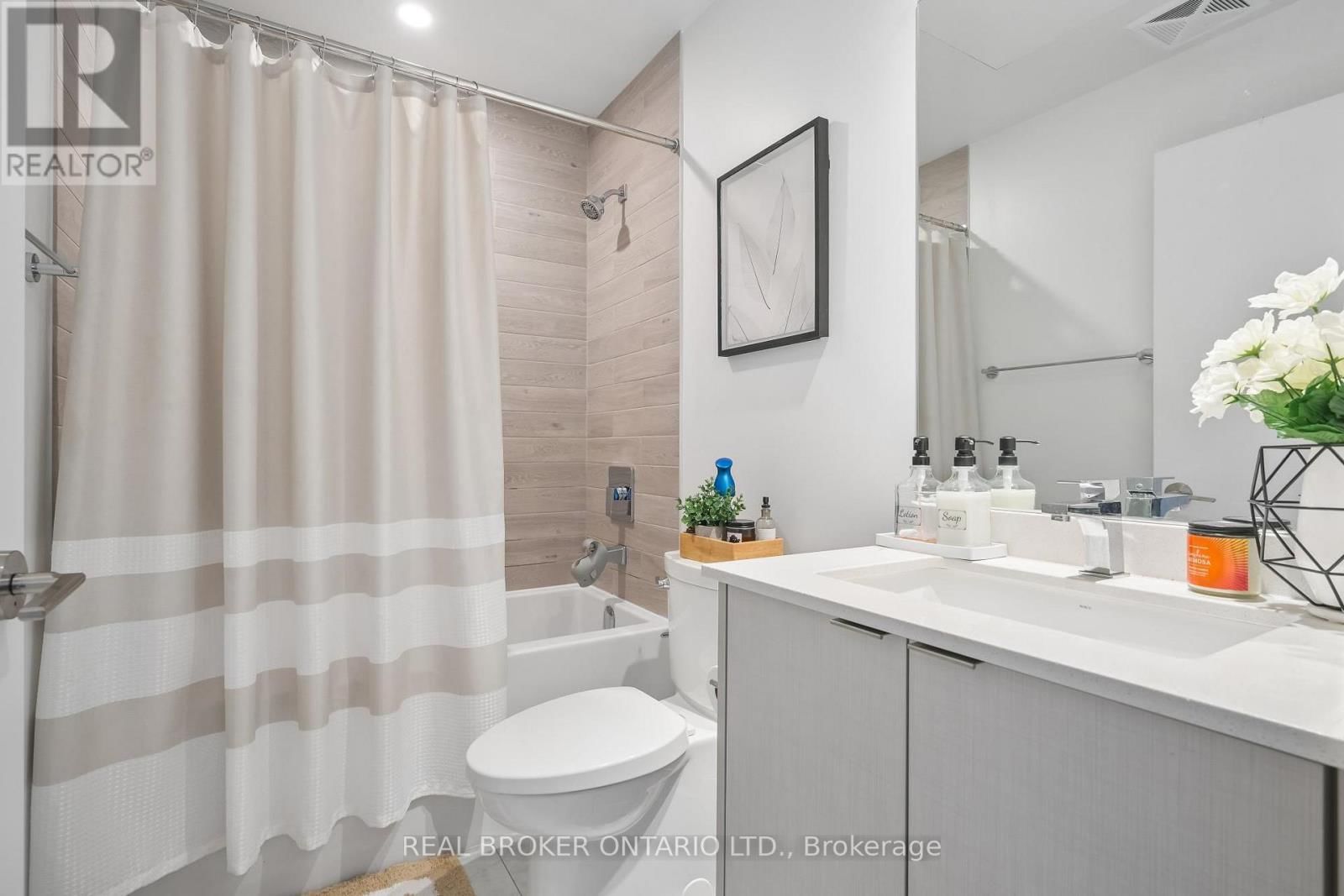 3807 - 1926 LAKESHORE BOULEVARD WEST Image 13