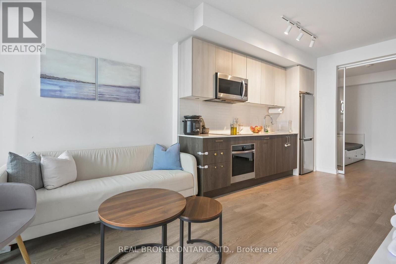 3807 - 1926 LAKESHORE BOULEVARD WEST Image 5