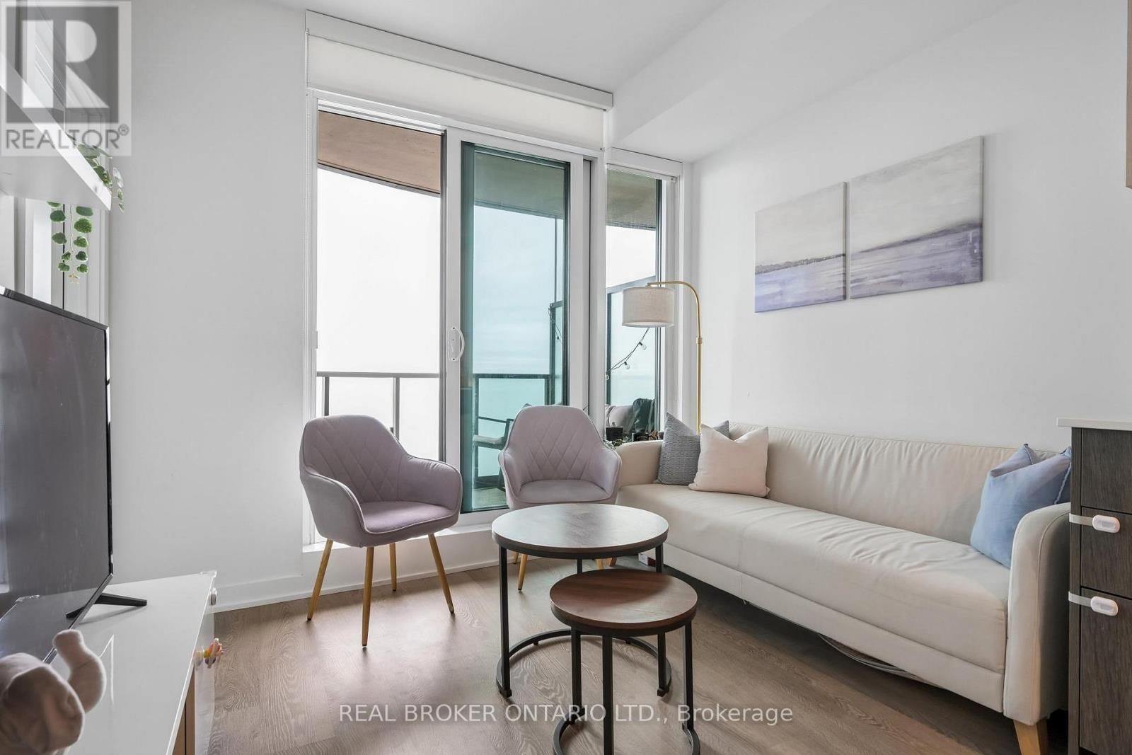 3807 - 1926 LAKESHORE BOULEVARD WEST Image 8