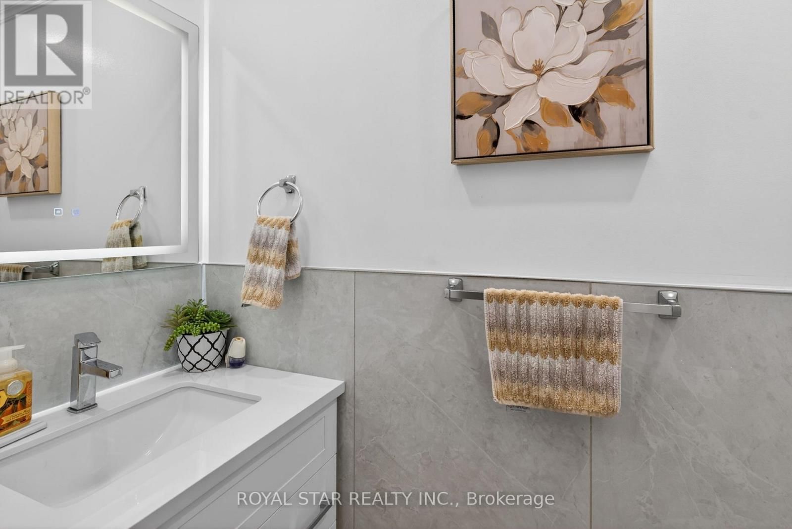 3841 EDGECLIFFE RUN Image 17