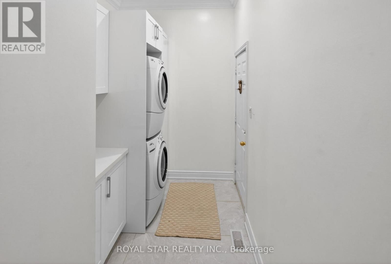 3841 EDGECLIFFE RUN Image 19