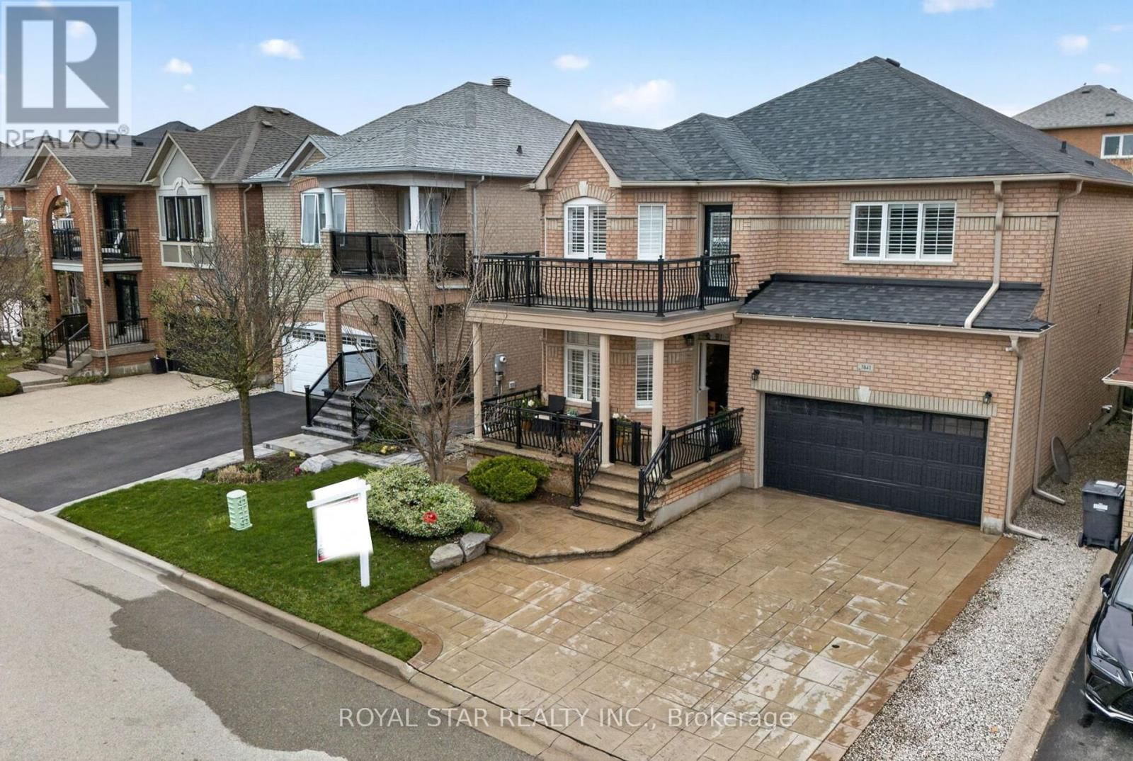 3841 EDGECLIFFE RUN Image 2