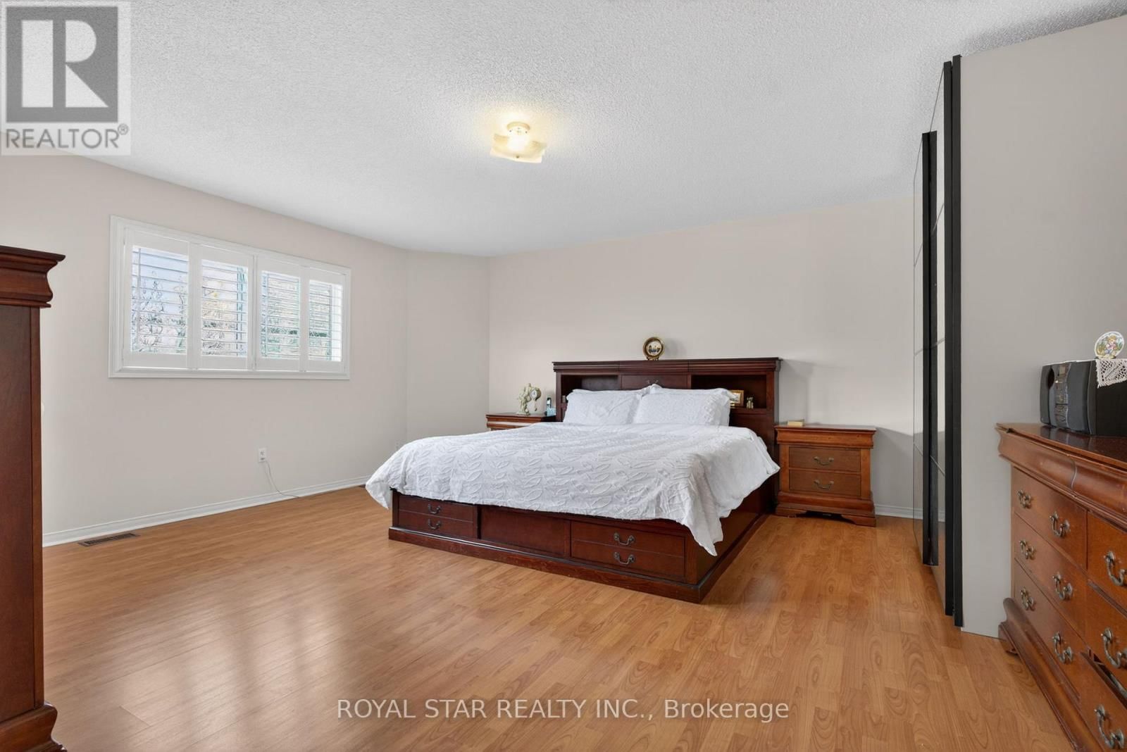 3841 EDGECLIFFE RUN Image 20