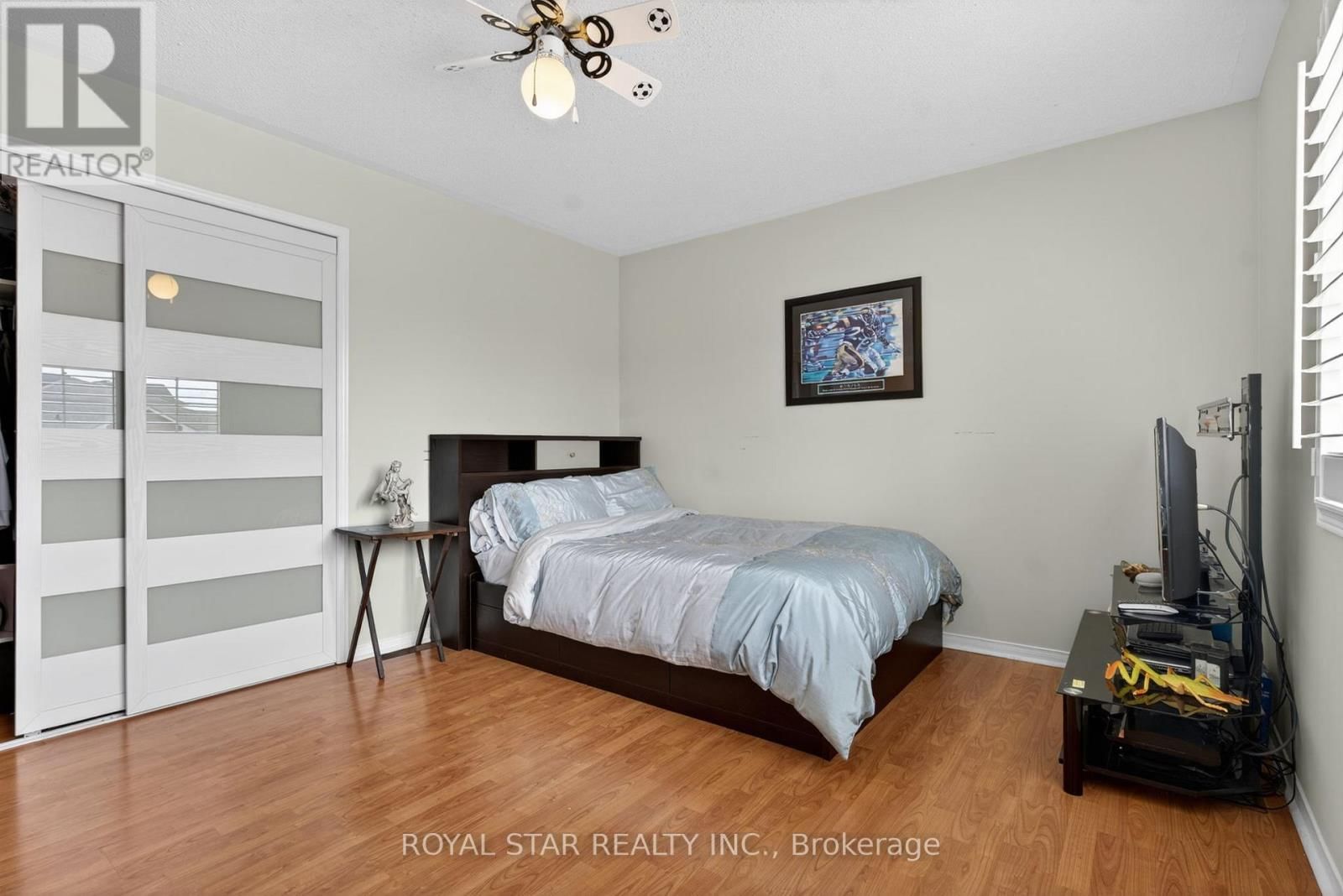 3841 EDGECLIFFE RUN Image 27